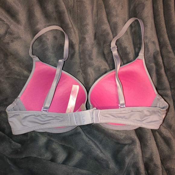 PINK VS Wear Everywhere Push Up - Picture 2 of 5